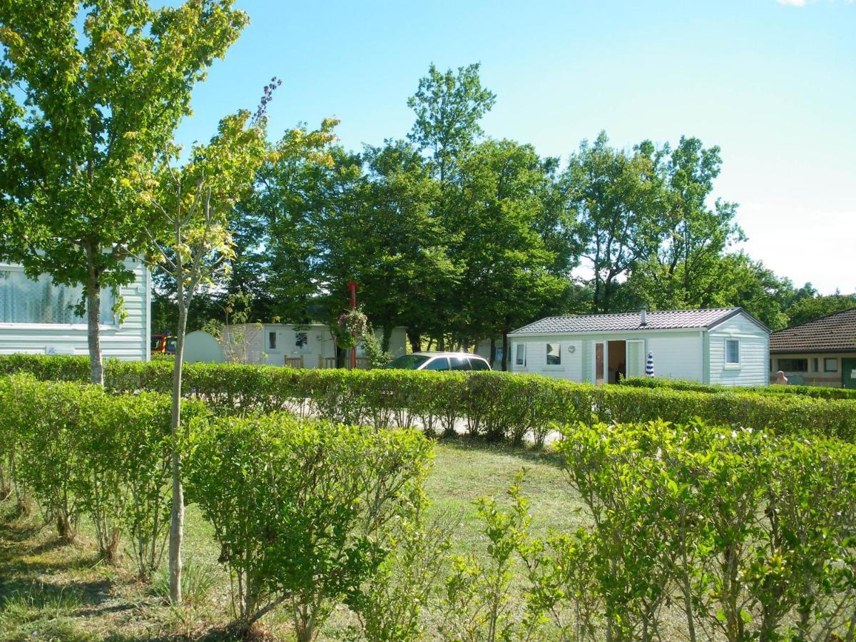 Camping Du Pontis Verteillac Esterno foto
