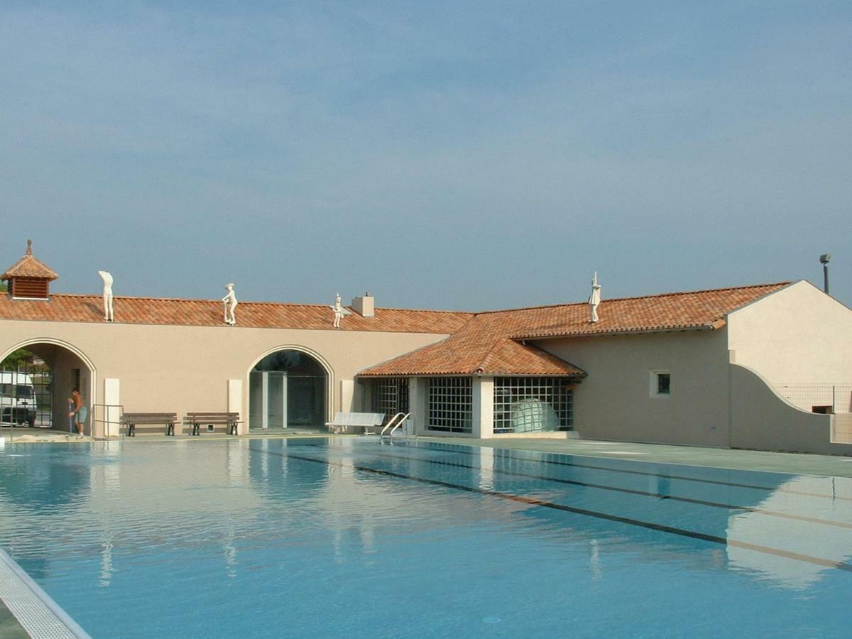 Camping Du Pontis Verteillac Esterno foto