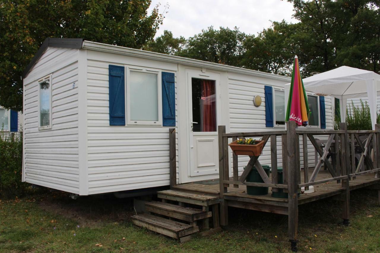 Camping Du Pontis Verteillac Esterno foto