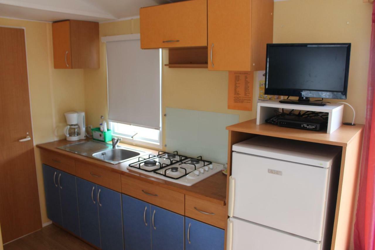 Camping Du Pontis Verteillac Esterno foto